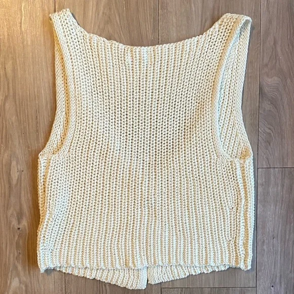American Eagle Sweater Vest - Picture 2 of 6